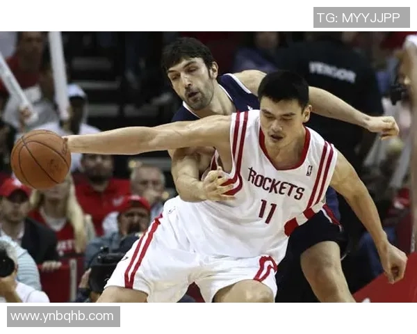 姚明带领火箭队对阵老鹰精彩录像回顾与赛场亮点分析