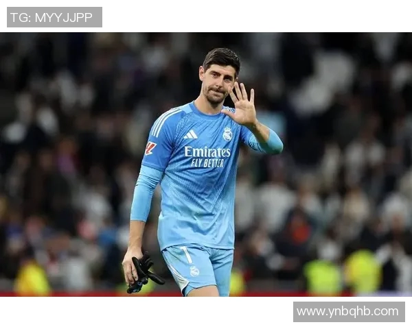 库尔图瓦：守护球门的传奇门将与他在足球世界的辉煌历程