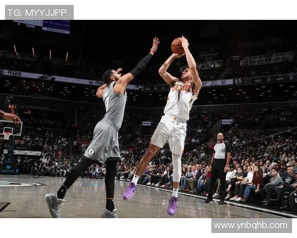 德文布克在NBA赛季中的精彩表现与未来展望分析 德文布克在NBA赛季中的精彩表现与未来展望分析